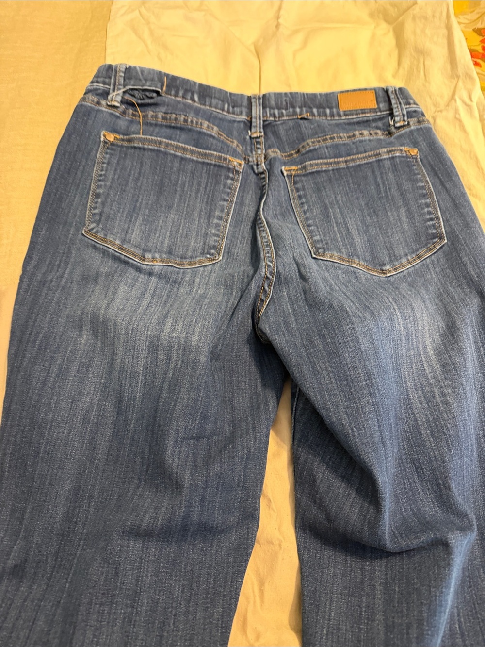 Judy Blue Straight-Leg Denim Jeans in Medium Blue Wash - Picture 5 of 7